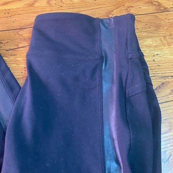 SIZE Medium-Athleta hybrid leggings - Picture 3 of 9